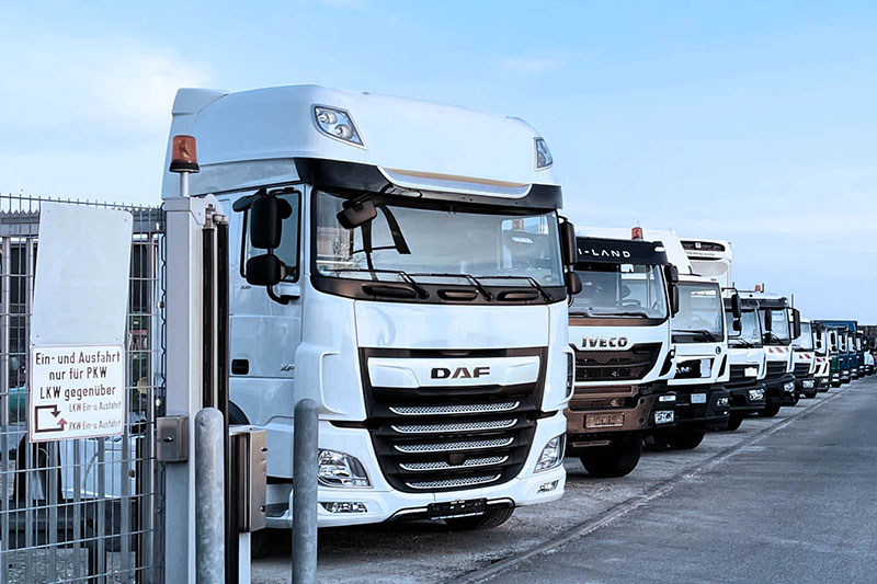 Nutzfahrzeuge und LKWs bei R. METALL & TRUCK TRADING GmbH in Merklingen